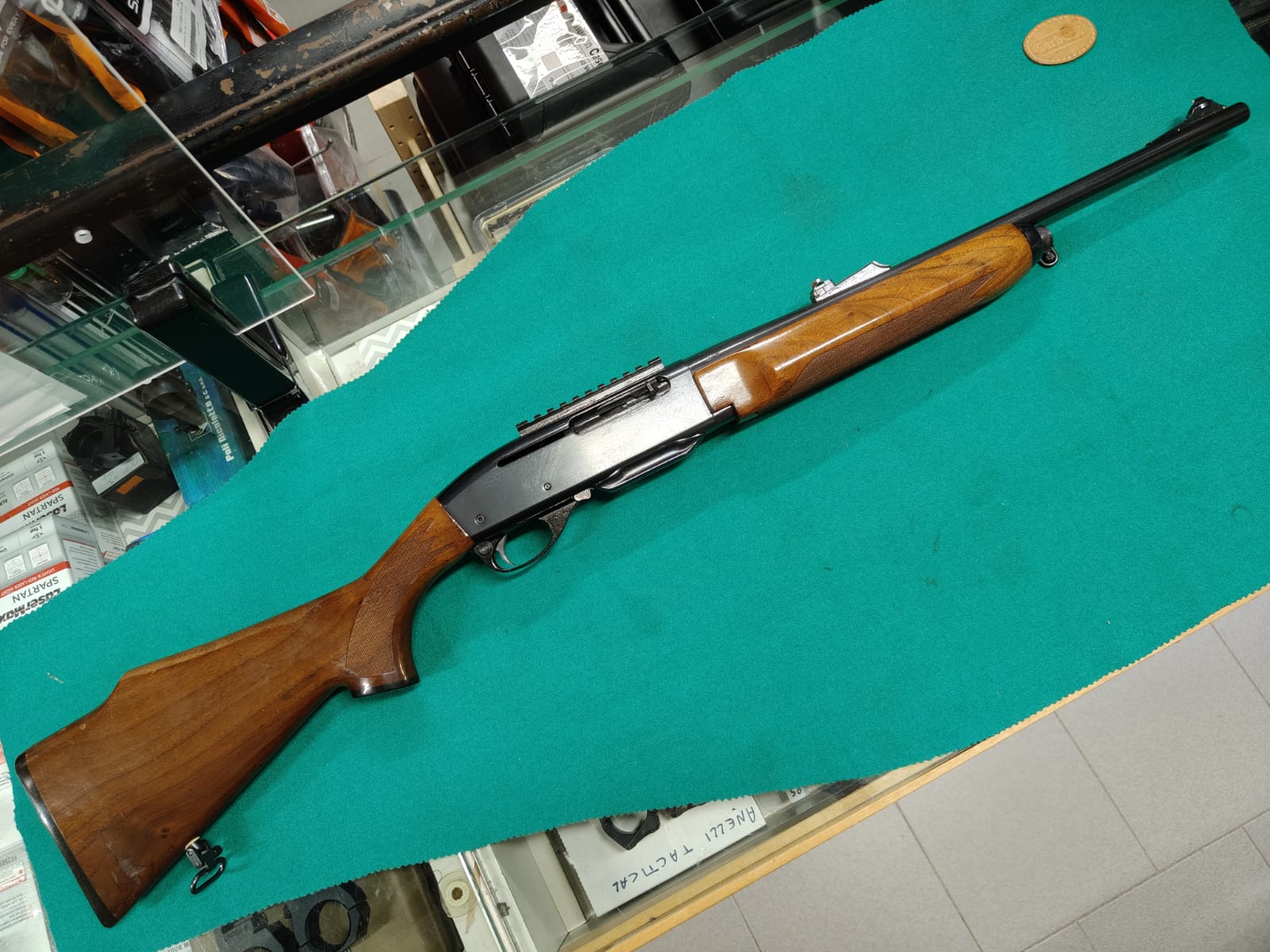 Remington carabina semiauto. mod. 7400 cal. 30.06 Sprg.
